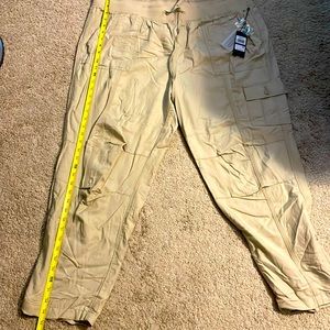 Khaki Tommy Signature soft pants